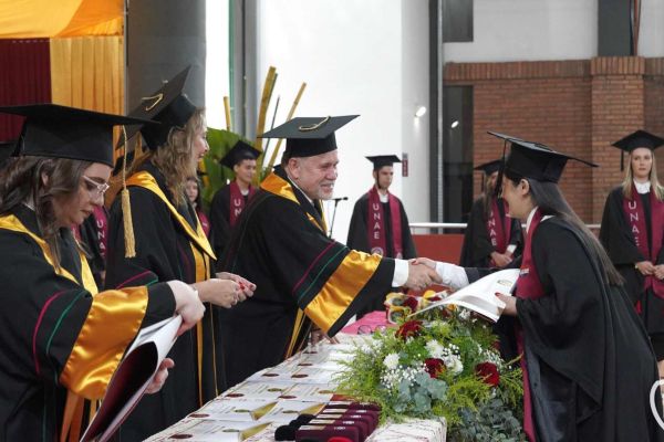 graduacion-590-unae-2024FF432958-F4A3-7815-37F1-8E7675B28B9F.jpg