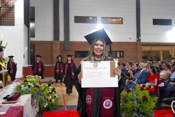 graduacion-612-unae-20248E4991B1-2832-28B8-2A38-B2928D8803EB.jpg