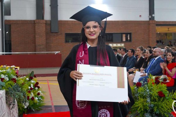 graduacion-622-unae-202421B7459D-095E-F31C-3B28-BF65DCA2FE5F.jpg