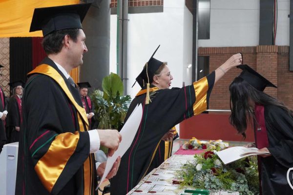 graducion-124-unae-2024AC32FDC9-59B5-771B-C033-7564BD5089F6.jpg
