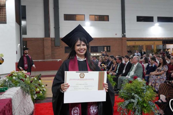 graducion-273-unae-202456500F75-83EB-5105-97FA-22B6904AC9A7.jpg