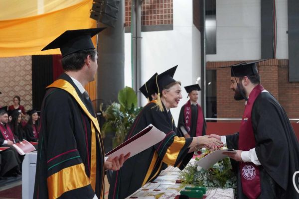 graducion-276-unae-2024AAA916B4-8972-2369-21A6-7DDD11467165.jpg