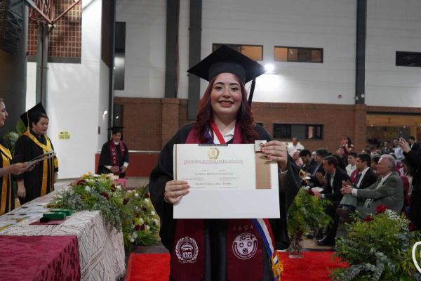 graducion-371-unae-20240D743CB5-1B62-F8A8-9D86-675E2FB463BC.jpg
