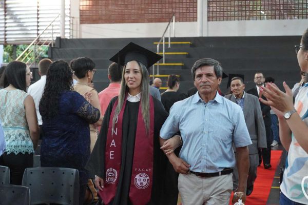 graducion-38-unae-2024F82948DD-63B2-9C0F-D8F8-D7AF299C009D.jpg