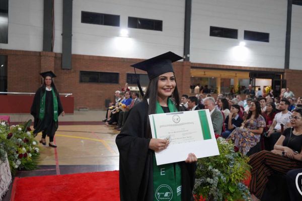 graducion-586-unae-2024DB6B3F70-9036-6FFC-FD4C-1AD3FA519B7F.jpg