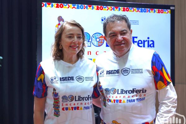 lanzamiento-libroferia-2024-5998639266-8FB8-D2A3-A2A0-393269D29AB7.jpg