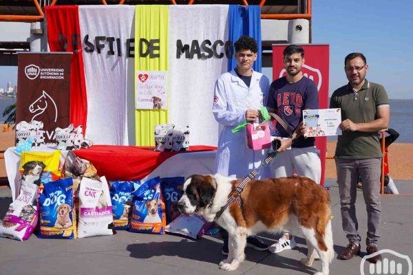 desfile-de-perros-2167BFDA33E-654E-A3FD-3230-5F907C4DD8A3.jpg