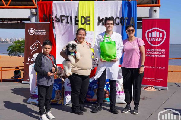 desfile-de-perros-245F7BFB5EF-7A6C-4386-F8CE-F1D6D2436568.jpg