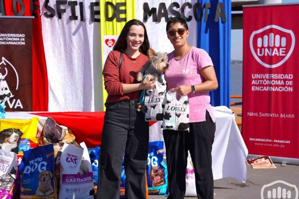 desfile-de-perros-2476931A116-1506-10FB-2CE5-389B3BD0F90E.jpg