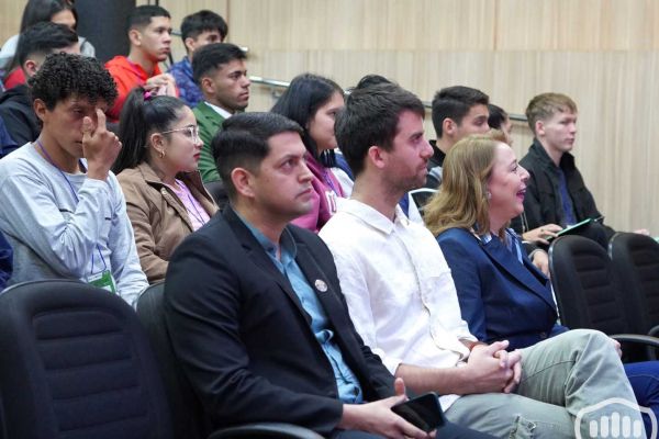 congreso-educacion-fisica-deporte-y-salud-2317C50011-4784-8422-F9B1-4D012863EC63.jpg