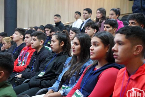 congreso-educacion-fisica-deporte-y-salud-5A8C65C13-8AF2-35B1-547C-50AEAD60D364.jpg