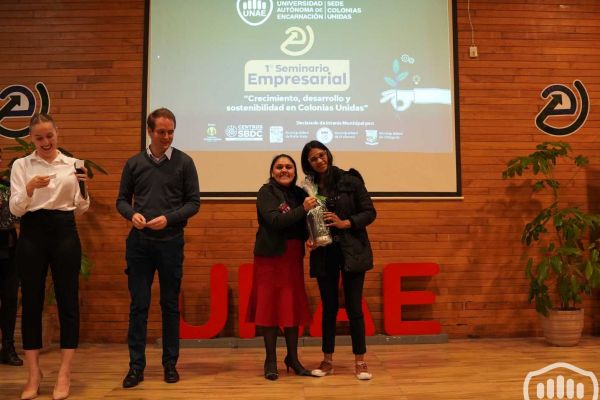 seminario-empresarial-2024-colonias-unidas-82989C0BD4-6DA8-18E9-4915-5F085F55F240.jpg