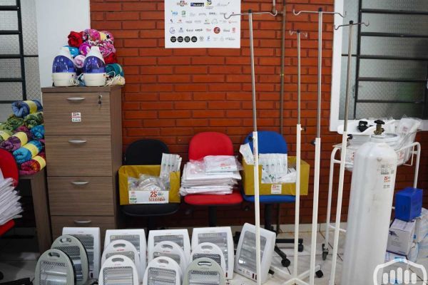 entrega-de-donaciones-2024-13-copiarC54FEF45-70A1-DA6D-7E24-94641769291F.jpg