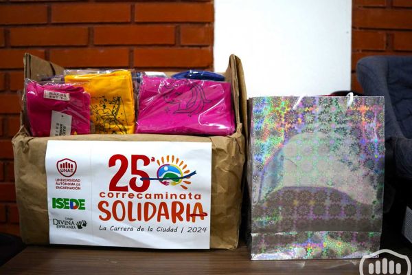 entrega-de-donaciones-2024-73-copiarDC9753F0-1E4F-E4DA-FD0E-3664FD1683C2.jpg