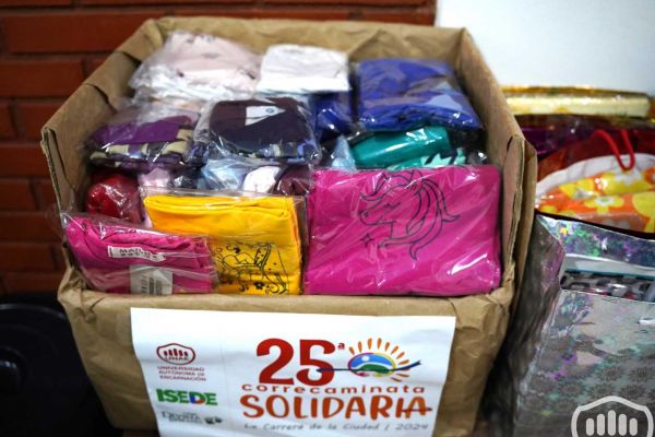 entrega-de-donaciones-2024-74-copiarB6A9C444-1581-4FD1-B214-F732B4308D08.jpg