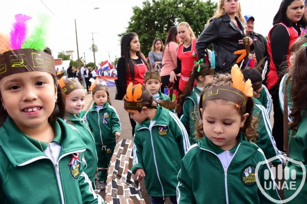 desfile-patrio-complejo-educativo-unae-573F5E909-DBCC-0A48-02B9-A2E8E73C57EF.jpg