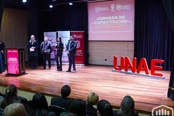 jornada-capacitacion-del-ministerio-de-trabajo-593FE7556-1BD1-6F7A-2936-4357E9189A36.jpg