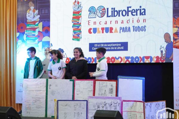 libroferia-encarnación-2024-04-10B8B6B99F-8048-9A9D-D55A-7534727A2BF3.jpg