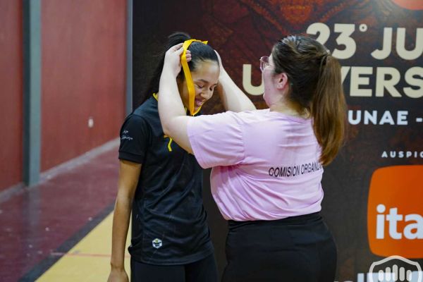 juegos-universitarios-unae-isede-premiacion-217A913722-E82E-BA09-CEE1-74AAE3DA30A9.jpg