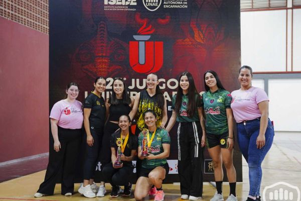 juegos-universitarios-unae-isede-premiacion-37240E6611-9E0C-3B70-B148-EAF94B119E22.jpg