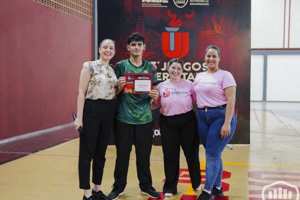 juegos-universitarios-unae-isede-premiacion-67992B9628-B652-D9BF-3FD5-8A7997FD9E36.jpg
