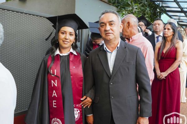 graduacion-unae-20A71CDDB7-A6F1-08D4-9BA8-DF6B45753FEF.jpg