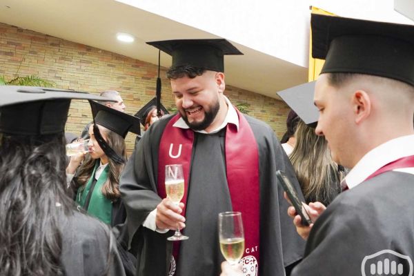 graduacion-unae-933DA0422-61BD-9CBD-7CF6-E5DE075325AD.jpg