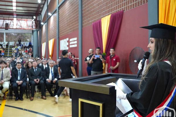 graduacion-2466CE4974-4124-4190-F857-EC82E98778AB.jpg
