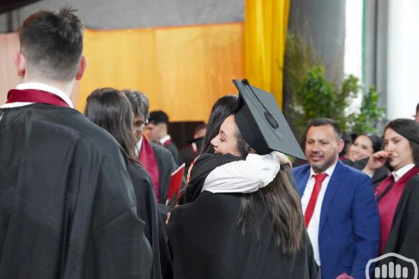graduacion-facem-facva-facquf-5020C00FCE-03B3-B66A-A169-DE8365190E88.jpg
