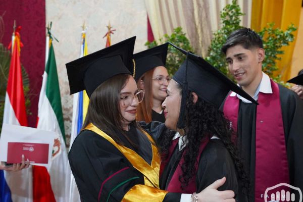graduacion-facem-facva-facquf-525267456E-6E93-CBFE-475F-C2A9B2120A4B.jpg