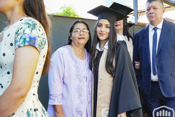 graduacion-posgrado-1673560C01-CDDA-A32A-B533-88AE30B9ED28.jpg