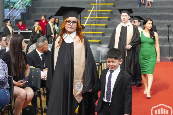 graduacion-posgrado-24447FBC29-8FA0-8E5F-59F0-BCAE9AF36B04.jpg