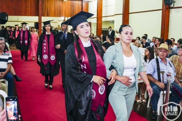 graduacion-colonias-unidas-2024-12934F0B4CD-5505-FDCF-158C-A779D764FF6F.jpg