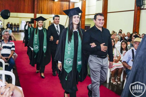 graduacion-colonias-unidas-2024-2306CDA91D-AAF7-6469-43B7-D78C49BD1DE0.jpg