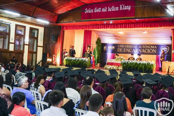 graduacion-colonias-unidas-2024-3836293686-0D49-ACD9-B3AB-003EA41FBDDF.jpg