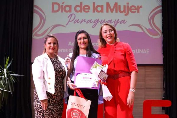 día-de-la-mujer-paraguaya-10AC750446-BFD6-94D5-2A9D-2EAD3CDC1D37.jpg