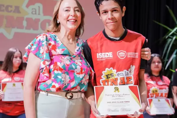 beca-alumno-5-2025-241C2BC6C1-796A-E80E-2BEE-A4E359E90EAC.webp