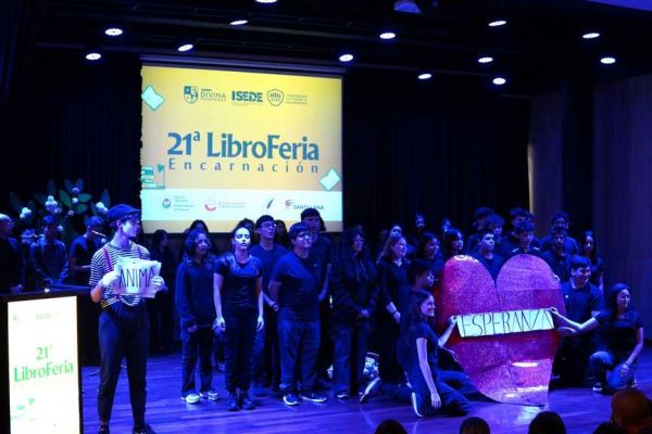 libroferia-2025-37BE26DEF-6FF0-7F81-2F9E-12F2736E28D7.jpg