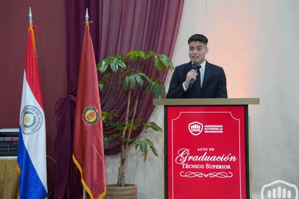 graduacion-1145610B56-89A1-E4C2-AC12-37A19AFF4AB2.jpg