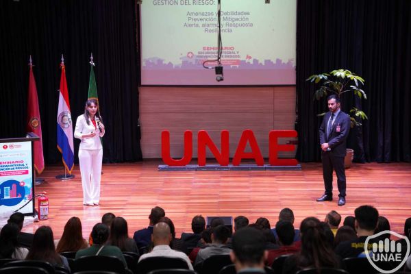 funcionarios-unae-164B1D8B6B-4B85-BE8E-C184-4B39E4053744.jpg