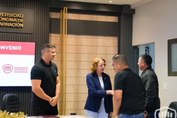 prode-y-unae-firma-de-convenio-19E1BB97F-64C9-29B7-08A1-789CF8B26274.webp