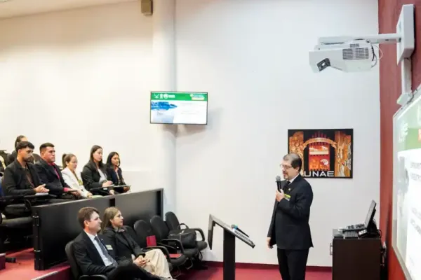 encuentro-33FAEB996B-4242-A3FD-B43D-9C6A5F46894E.webp