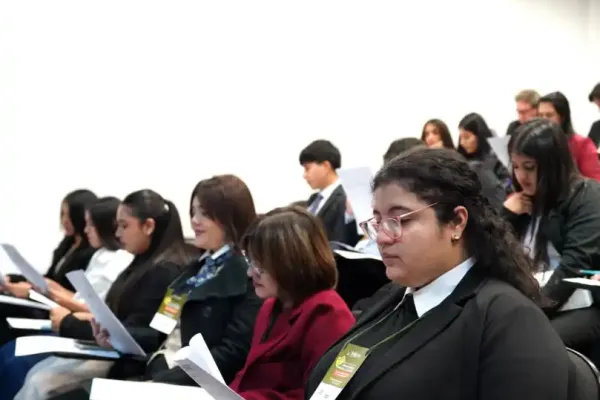 encuentro-372E94552D-6315-4252-0E5B-87C5B4F1DA0E.webp
