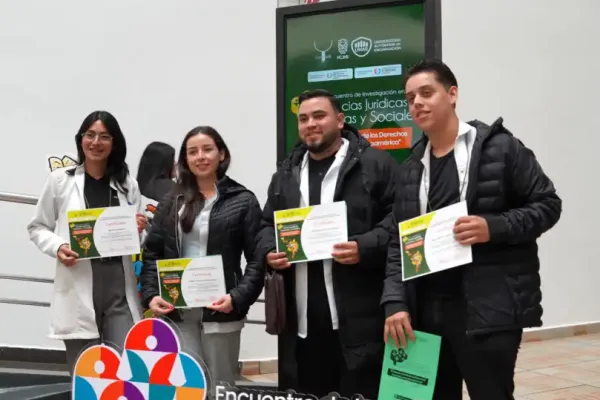 encuentro-43710D4BE6-B6D1-5B01-3386-9DD8E89ADFA6.webp