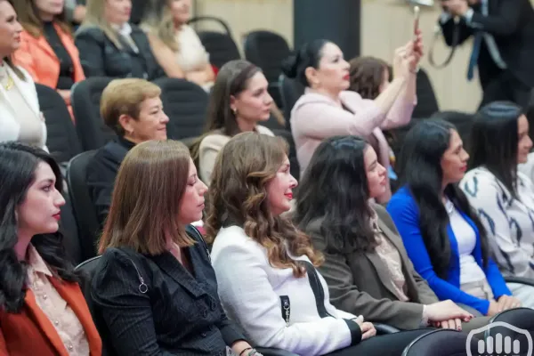 mujeres-lideres-1175812611-2865-C26B-6983-CB877E694C0E.webp