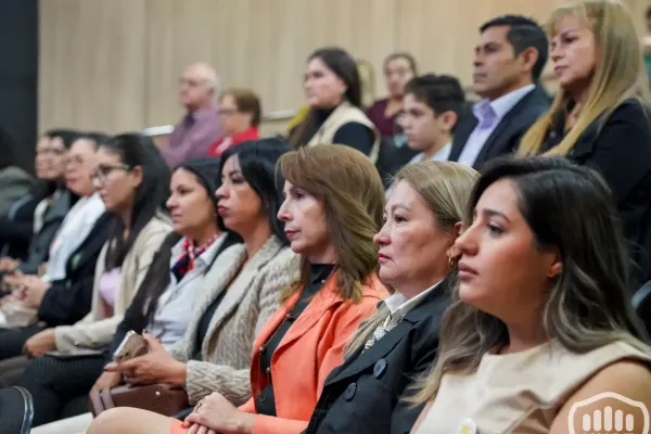 mujeres-lideres-202C9458F9-B93F-3B87-5340-0485EC2099B4.webp