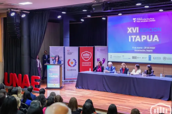 mujeres-lideres-29AFF8542E-191F-BDE4-5271-B17CCF2D3512.webp