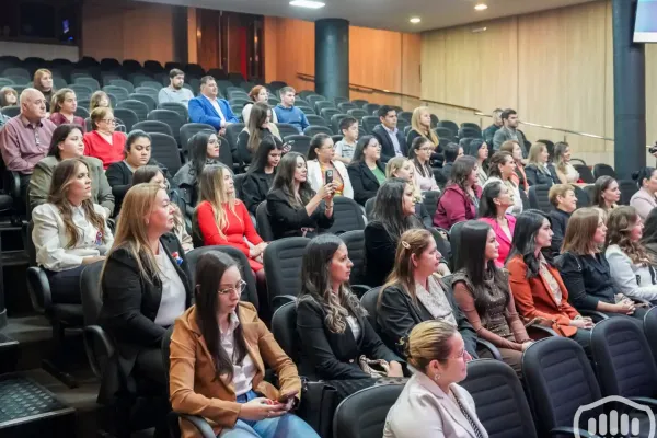 mujeres-lideres-842D74AA3-DFDE-9E89-02DF-B5736661F838.webp