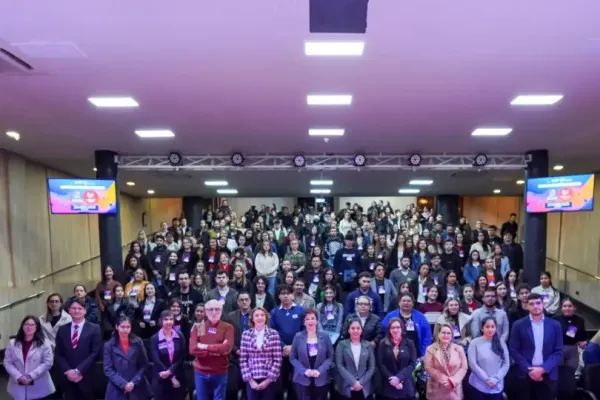 encuentro-de-investigadores-y-tesistas-19CDB7F8B1-2991-3DDE-BCE3-5FDB5D684C78.webp