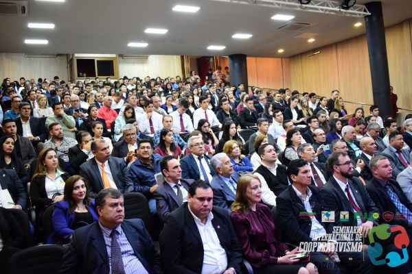 seminario-internacional-cooperativismo-09-hdtv-1080-seminario945E4EC8-42B7-03F0-BBB4-4FE951F14D55.jpg